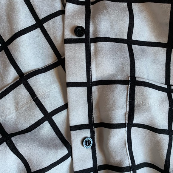 Calvin Klein shirt - Picture 2 of 5